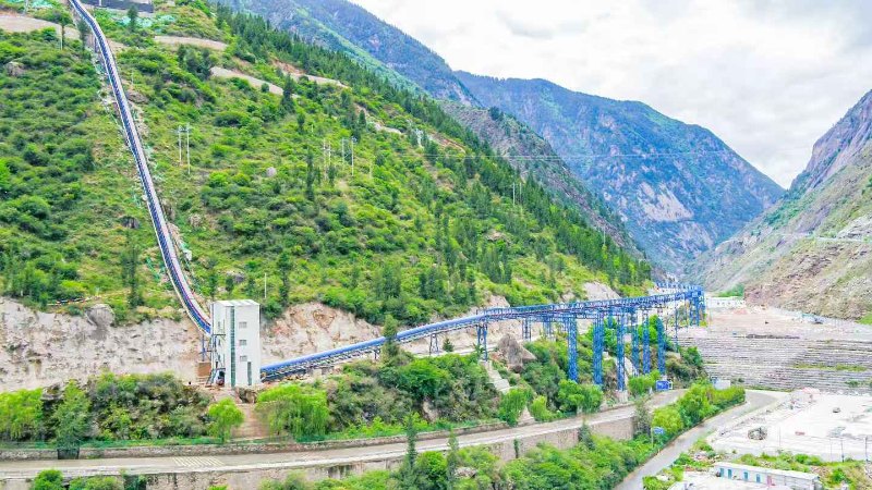 High-Inclination Blending Conveyor System